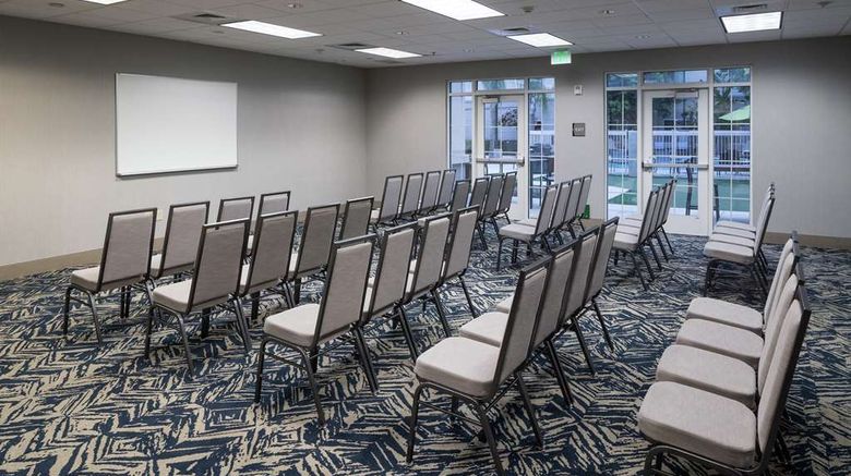 <b>Homewood Suites Fresno Airport/Clovis Meeting</b>. Images powered by <a href="https://iceportal.shijigroup.com/" title="IcePortal" target="_blank">IcePortal</a>.