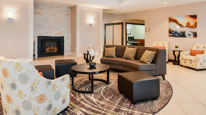 <b>Homewood Suites by Hilton Fresno Lobby</b>. Images powered by <a href="https://iceportal.shijigroup.com/" title="IcePortal" target="_blank">IcePortal</a>.
