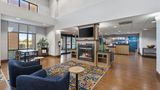 <b>Hampton Inn & Suites Madera Lobby</b>. Images powered by <a href="https://iceportal.shijigroup.com/" title="IcePortal" target="_blank">IcePortal</a>.