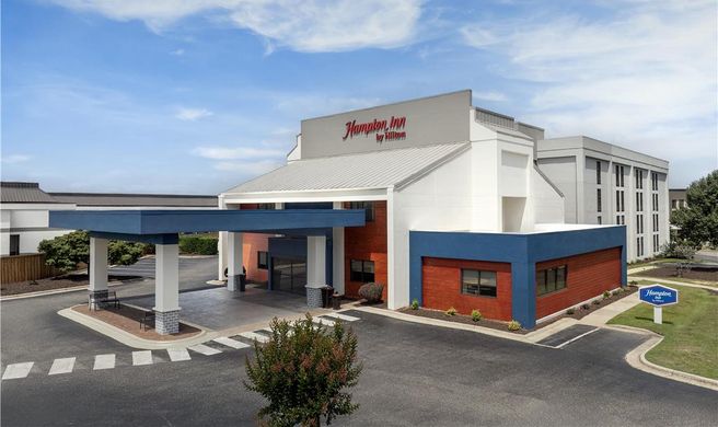 Hampton Inn by Hilton Fayetteville Fort Bragg Exterior