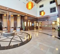 Embassy Suites Fayetteville Fort Liberty Lobby