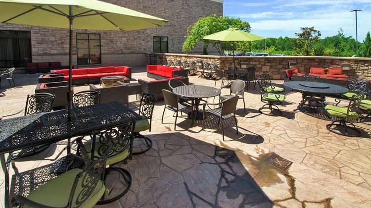 Embassy Suites Fayetteville Fort Liberty Exterior