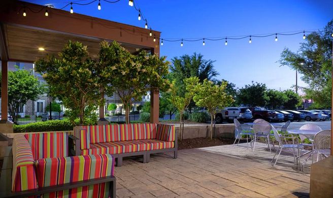 Home2 Suites by Hilton Fayetteville Fort Exterior