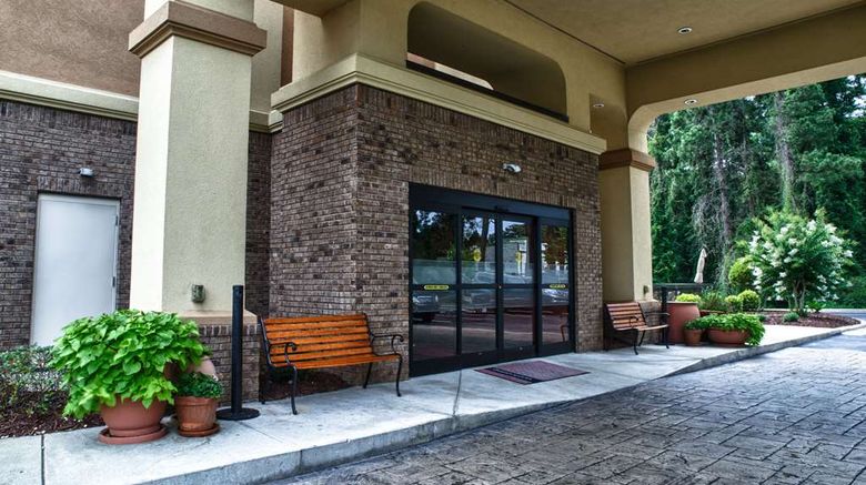 <b>Hampton Inn Spring Lake Fayetteville Exterior</b>. Images powered by <a href="https://iceportal.shijigroup.com/" title="IcePortal" target="_blank">IcePortal</a>.
