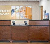 Hampton Inn Frostburg Lobby