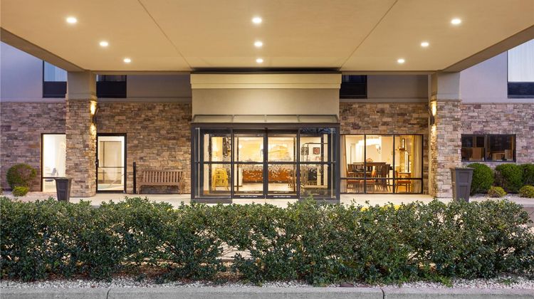 Hampton Inn Frostburg Exterior