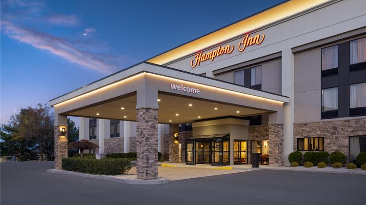Hampton Inn Frostburg Exterior