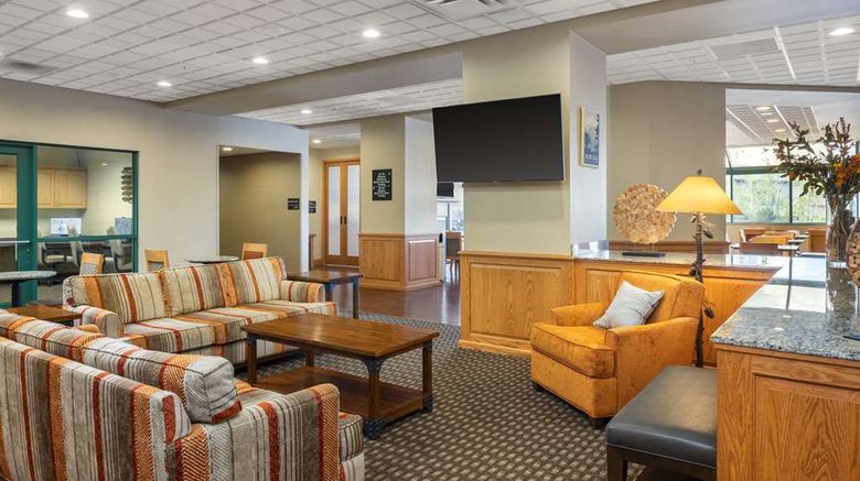 <b>Hampton Inn Kalispell Lobby</b>. Images powered by <a href="https://iceportal.shijigroup.com/" title="IcePortal" target="_blank">IcePortal</a>.