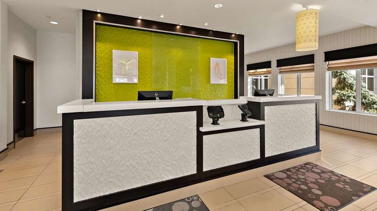 Hilton Garden Inn Findlay Lobby