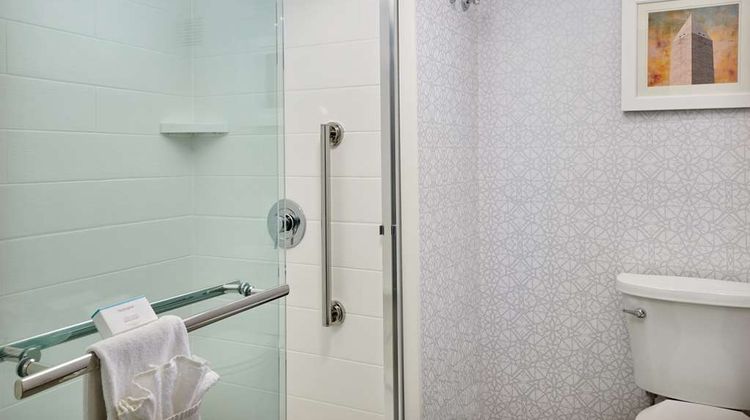 Hampton Inn Fairfax City Room