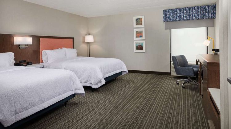 Hampton Inn Fairfax City Room