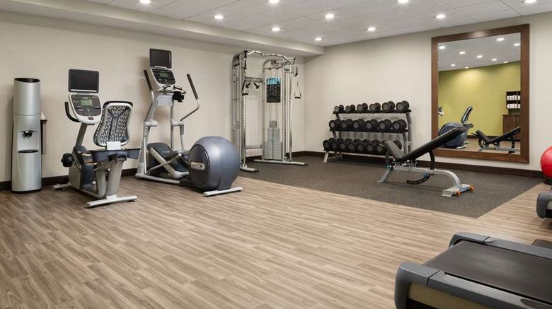 <b>Hampton Inn Fairfax City Health</b>. Images powered by <a href="https://iceportal.shijigroup.com/" title="IcePortal" target="_blank">IcePortal</a>.