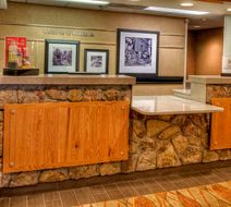 Hampton Inn Franklin Lobby