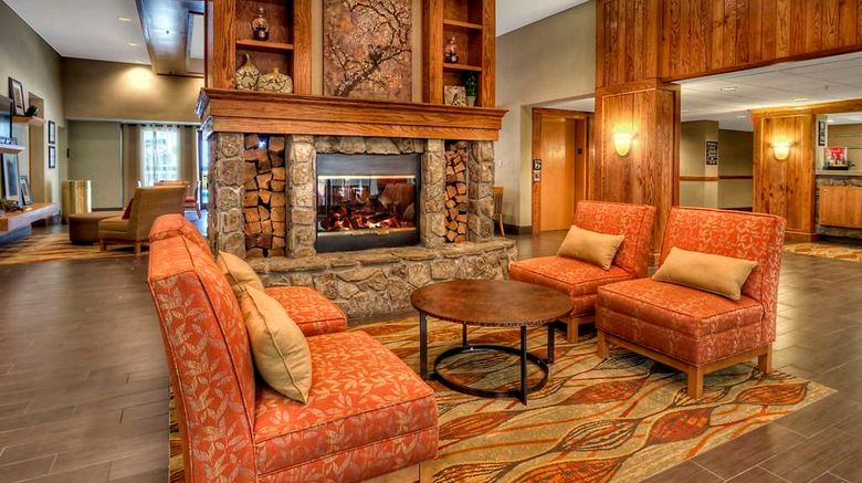 <b>Hampton Inn Franklin Lobby</b>. Images powered by <a href="https://iceportal.shijigroup.com/" title="IcePortal" target="_blank">IcePortal</a>.