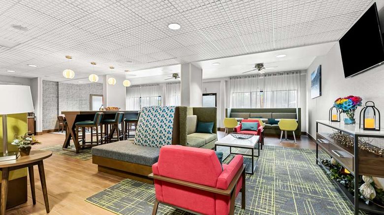 <b>Hampton Inn Florence-Midtown Lobby</b>. Images powered by <a href="https://iceportal.shijigroup.com/" title="IcePortal" target="_blank">IcePortal</a>.