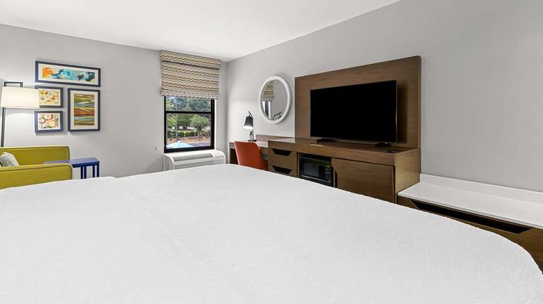 <b>Hampton Inn Florence-Midtown Room</b>. Images powered by <a href="https://iceportal.shijigroup.com/" title="IcePortal" target="_blank">IcePortal</a>.
