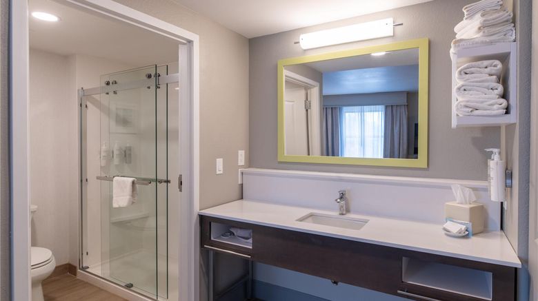 <b>Hampton Inn & Suites Florence-Downtown Room</b>. Images powered by <a href="https://iceportal.shijigroup.com/" title="IcePortal" target="_blank">IcePortal</a>.