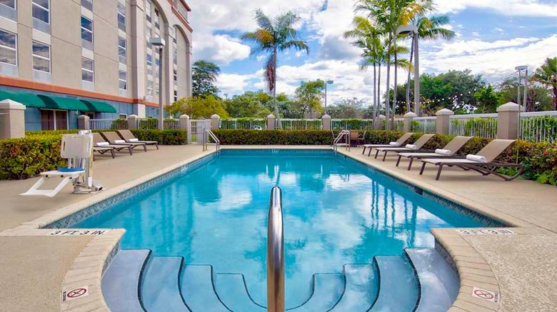 <b>Hampton Inn Airport North-Cruise Port Pool</b>. Images powered by <a href="https://iceportal.shijigroup.com/" title="IcePortal" target="_blank">IcePortal</a>.