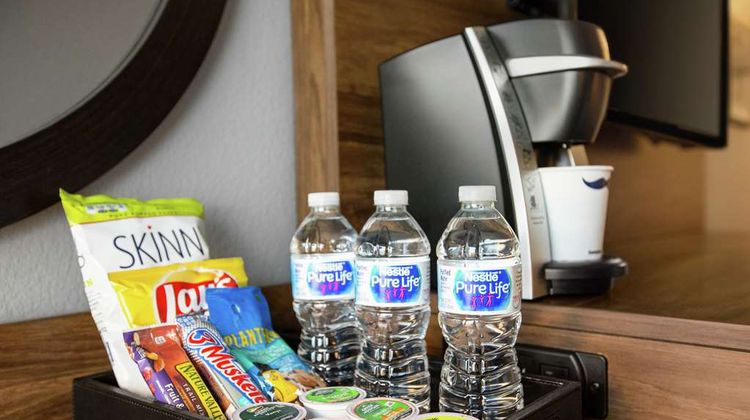 Hampton Inn & Suites FLL Airport Room