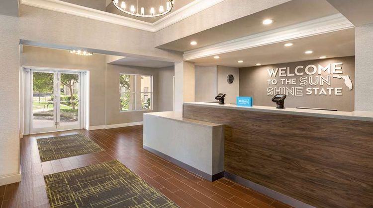 Hampton Inn & Suites FLL Airport Lobby