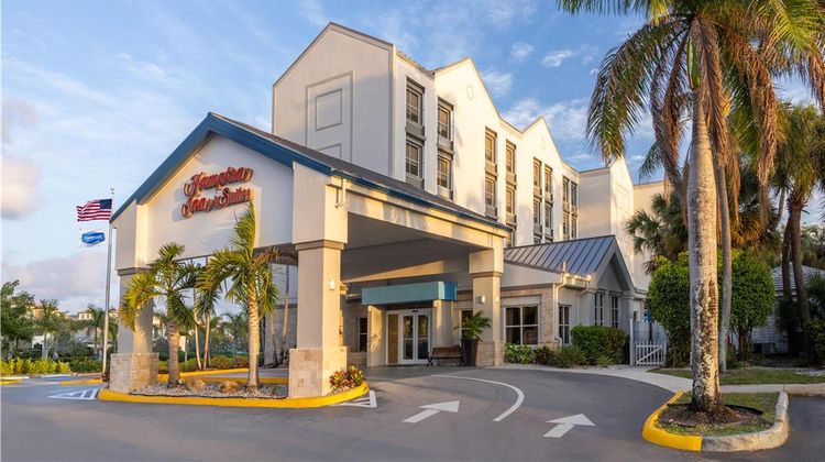 Hampton Inn & Suites FLL Airport Exterior