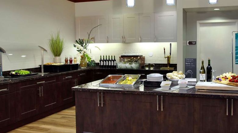 <b>Homewood Suites by Hilton Restaurant</b>. Images powered by <a href="https://iceportal.shijigroup.com/" title="IcePortal" target="_blank">IcePortal</a>.
