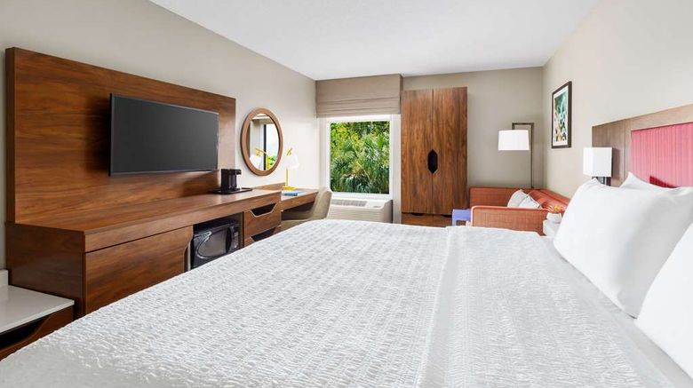<b>Hampton Inn Cypress Creek Room</b>. Images powered by <a href="https://iceportal.shijigroup.com/" title="IcePortal" target="_blank">IcePortal</a>.