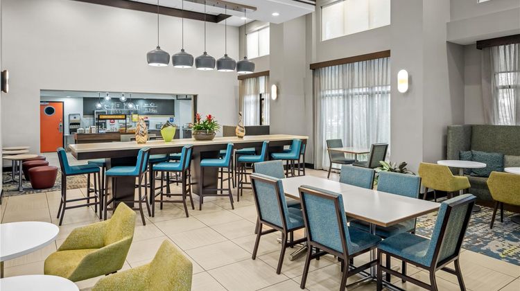 Hampton Inn & Suites Ft. Lauderdale Restaurant