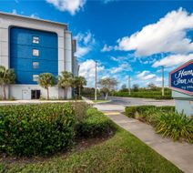 Hampton Inn & Suites Ft. Lauderdale Exterior