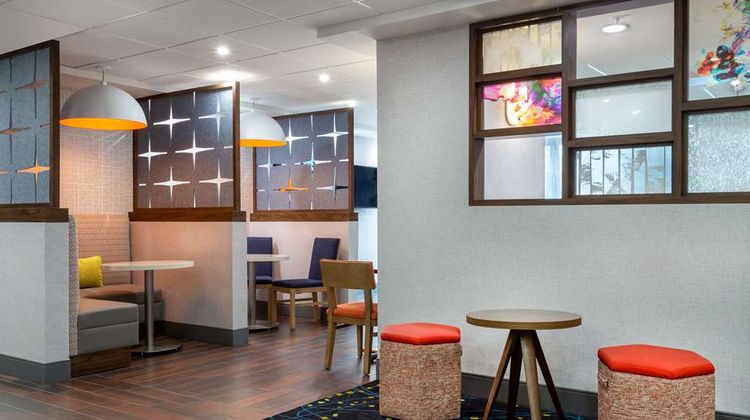 Hampton Inn Commercial Blvd Restaurant