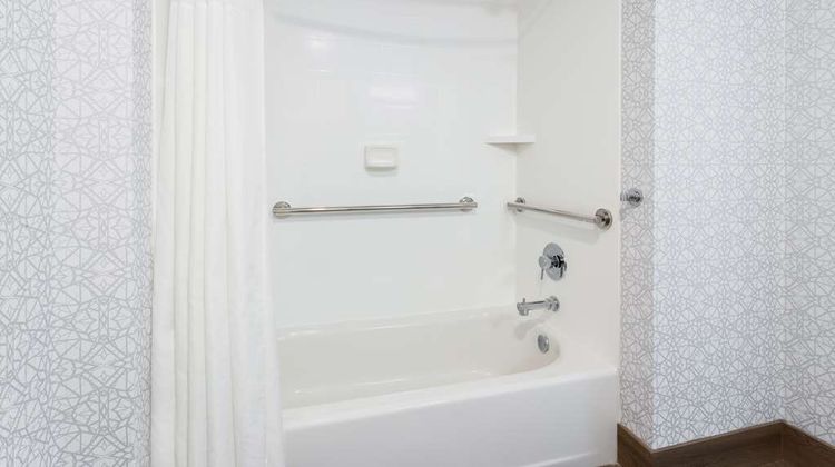 Hampton Inn Commercial Blvd Room