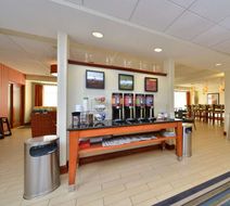 Hampton Inn Farmville Lobby