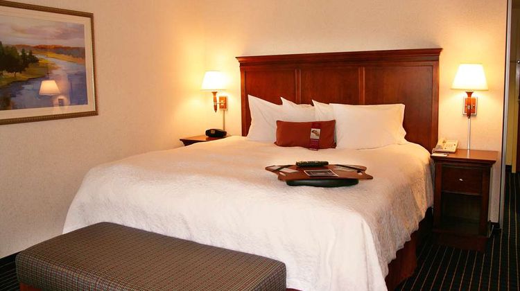 Hampton Inn Farmville Room
