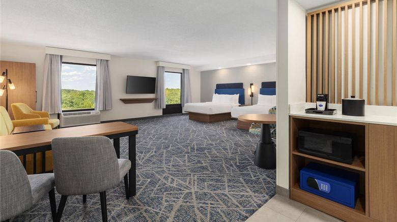 <b>Hampton Inn Farmville Room</b>. Images powered by <a href="https://iceportal.shijigroup.com/" title="IcePortal" target="_blank">IcePortal</a>.