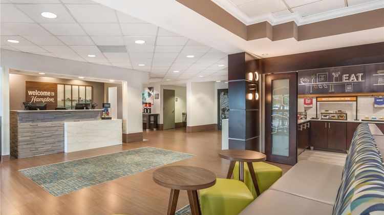 Hampton Inn Ft. Myers Airport I-75 Lobby