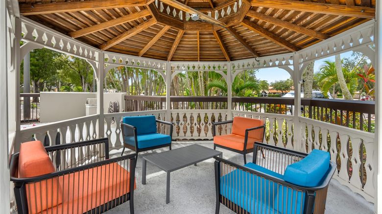 <b>Hampton Inn Ft. Myers Airport I-75 Exterior</b>. Images powered by <a href="https://iceportal.shijigroup.com/" title="IcePortal" target="_blank">IcePortal</a>.
