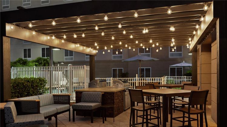 Homewood Suites Fort Myers Airport/FGCU Exterior