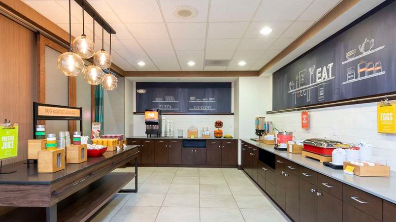 <b>Hampton Inn & Suites Fort Myers-Colonial Restaurant</b>. Images powered by <a href="https://iceportal.shijigroup.com/" title="IcePortal" target="_blank">IcePortal</a>.