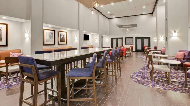 <b>Hampton Inn & Suites Flint/Grand Blanc Lobby</b>. Images powered by <a href="https://iceportal.shijigroup.com/" title="IcePortal" target="_blank">IcePortal</a>.