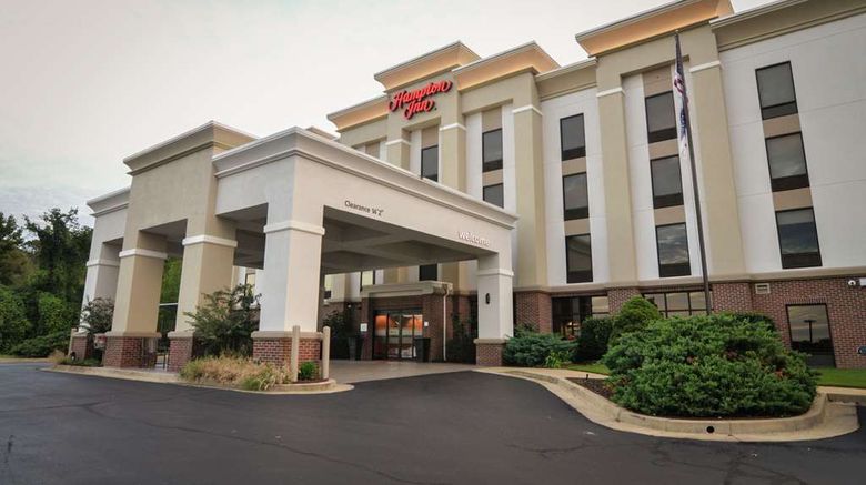 <b>Hampton Inn Fort Payne Exterior</b>. Images powered by <a href="https://iceportal.shijigroup.com/" title="IcePortal" target="_blank">IcePortal</a>.