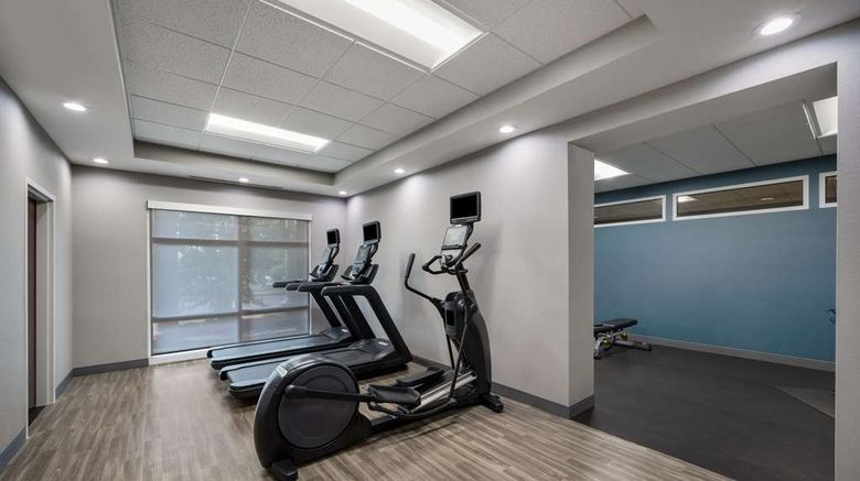 <b>Hampton Inn & Suites Fredericksburg Health</b>. Images powered by <a href="https://iceportal.shijigroup.com/" title="IcePortal" target="_blank">IcePortal</a>.