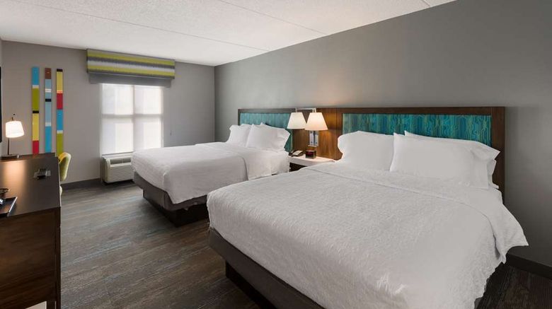 <b>Hampton Inn & Suites Fredericksburg Room</b>. Images powered by <a href="https://iceportal.shijigroup.com/" title="IcePortal" target="_blank">IcePortal</a>.