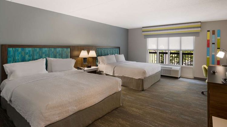 Hampton Inn & Suites Fredericksburg Room