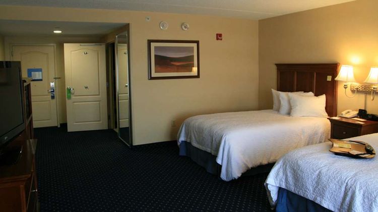 Hampton Inn & Sts Fredericksburg South Room