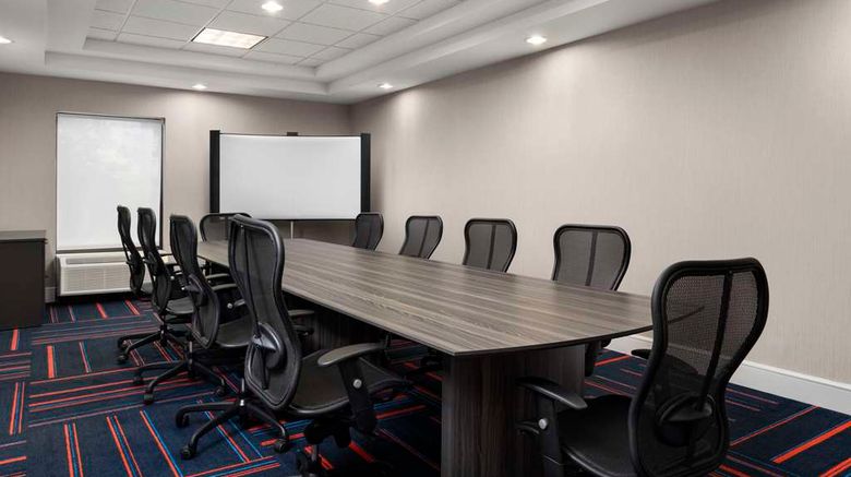 <b>Hampton Inn Stafford/Quantico-Aquia Meeting</b>. Images powered by <a href="https://iceportal.shijigroup.com/" title="IcePortal" target="_blank">IcePortal</a>.