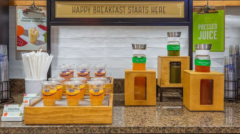 <b>Hampton Inn Sioux Falls Restaurant</b>. Images powered by <a href="https://iceportal.shijigroup.com/" title="IcePortal" target="_blank">IcePortal</a>.