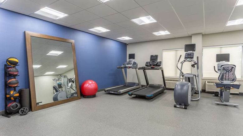 <b>Hampton Inn Sioux Falls Health</b>. Images powered by <a href="https://iceportal.shijigroup.com/" title="IcePortal" target="_blank">IcePortal</a>.