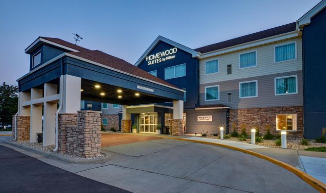 Homewood Suites Sioux Falls Exterior
