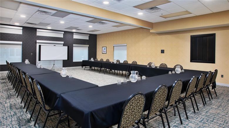 <b>Homewood Suites Sioux Falls Meeting</b>. Images powered by <a href="https://iceportal.shijigroup.com/" title="IcePortal" target="_blank">IcePortal</a>.