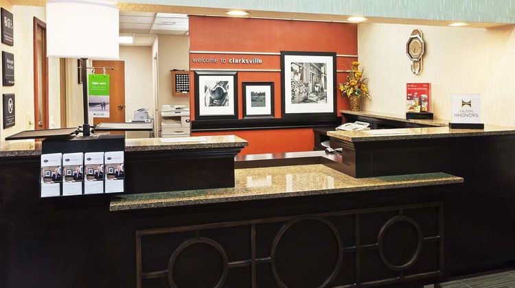 Hampton Inn Clarksville Lobby